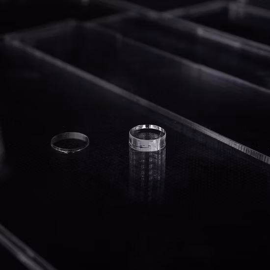 Großhandel durchsichtige, magnetische, stapelbare, abnehmbare Nike-Schuhpräsentationsbox aus Acryl mit Deckel